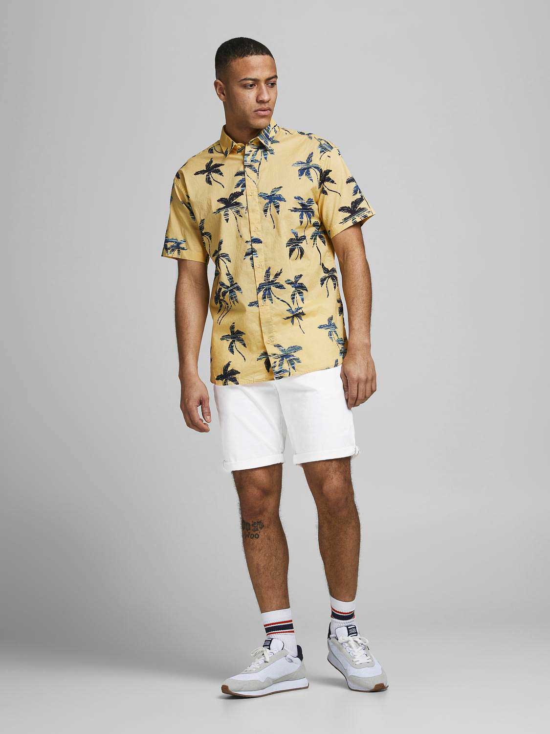 JACK & JONES Къси панталони JPSTBOWIE JJSHORTS SOLID SN