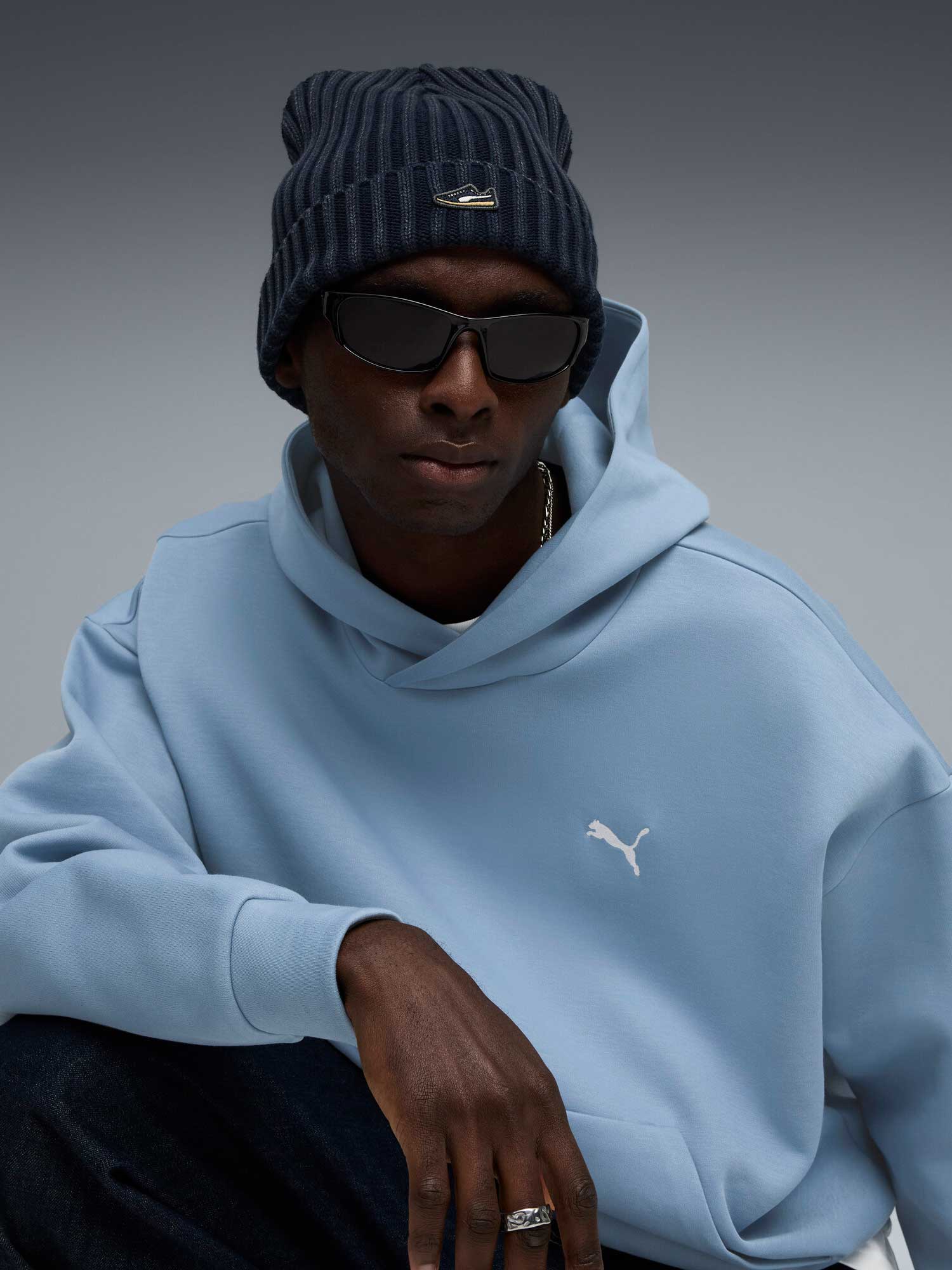 PUMA Шапка PREMIUM ESS Mid Crown Beanie