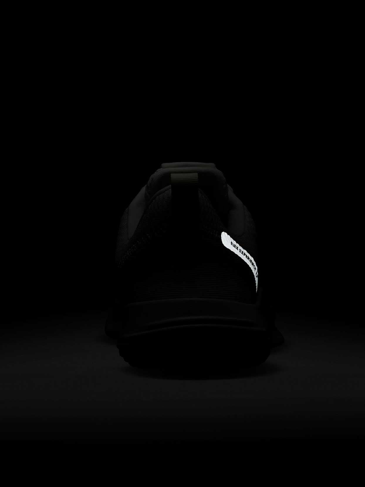 NIKE Обувки W FLEX EXPERIENCE RN 12