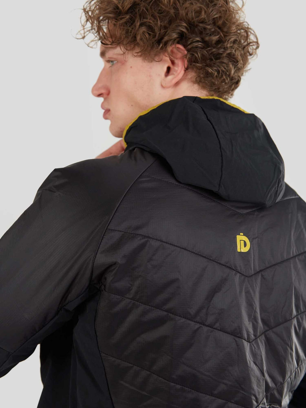 FUNDANGO Яке Gaara Hybrid Softshell