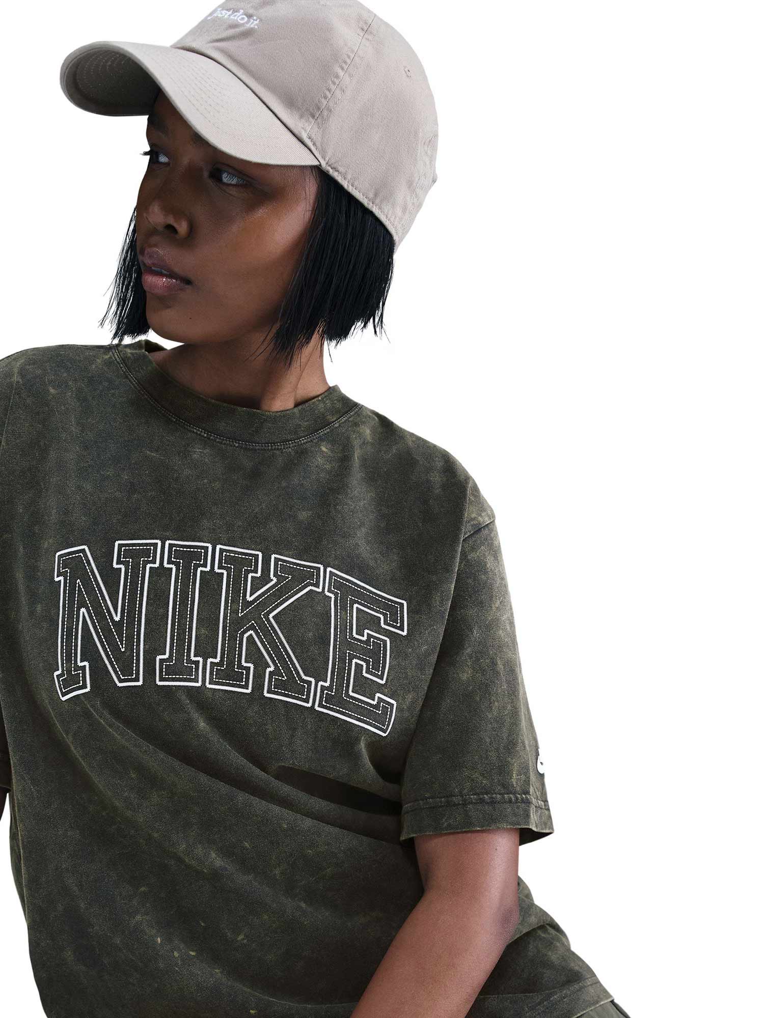 NIKE Тениска W NSW SS TEE CLASSICS+
