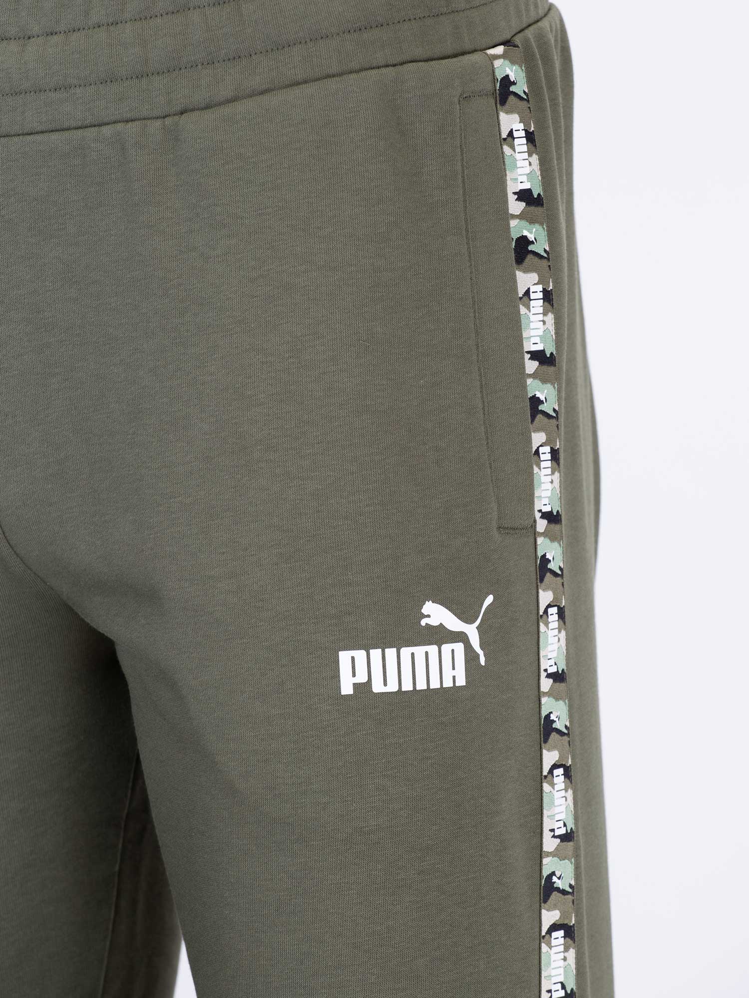 PUMA Спортно долнище ESS TAPE CAMO