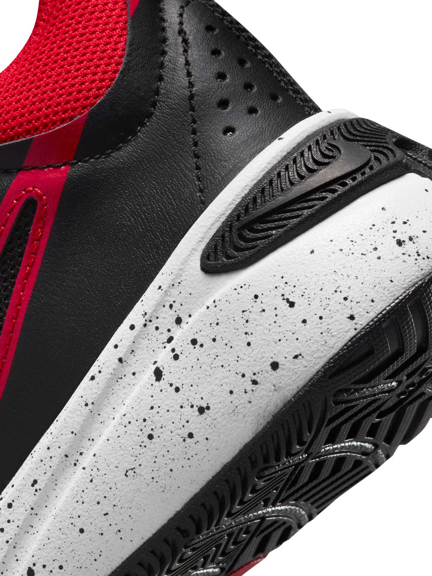 NIKE Обувки TEAM HUSTLE D 11 (GS)