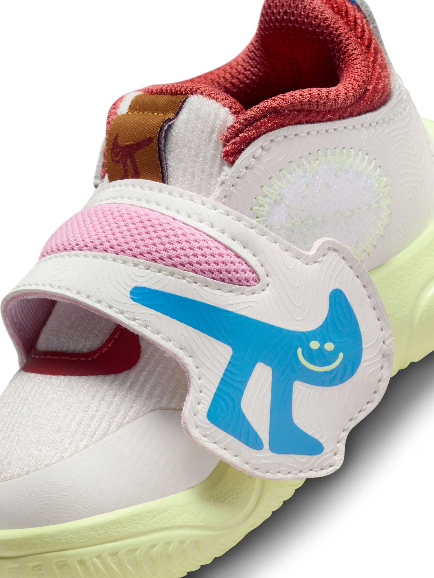 NIKE Обувки TEAM HUSTLE D 11 LIL (TD)