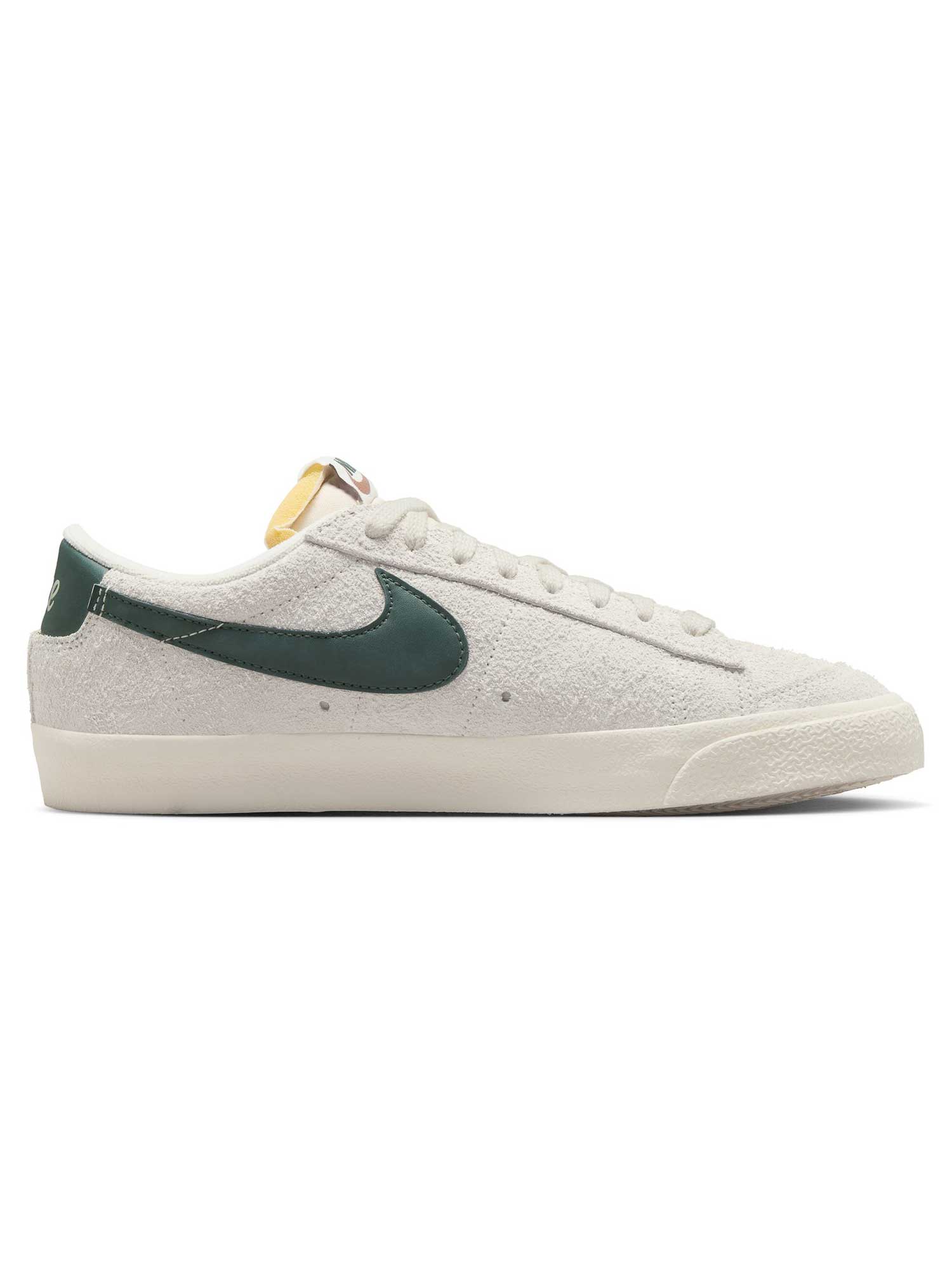 NIKE Обувки W BLAZER LOW 77 VNTG
