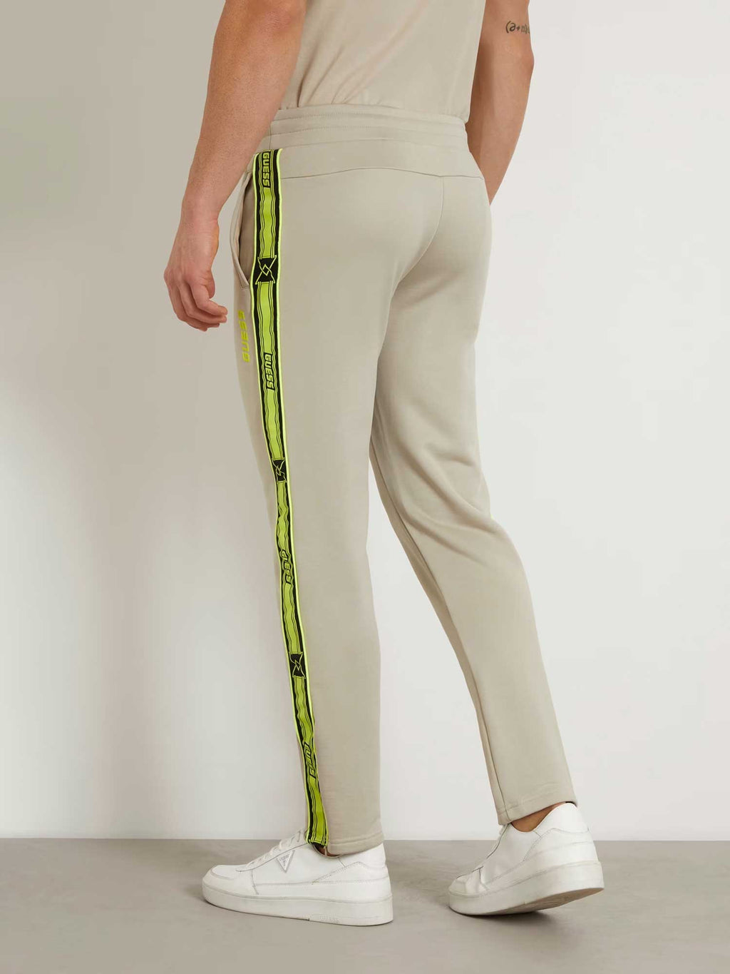 GUESS Спортно долнище KRISTOF PANT