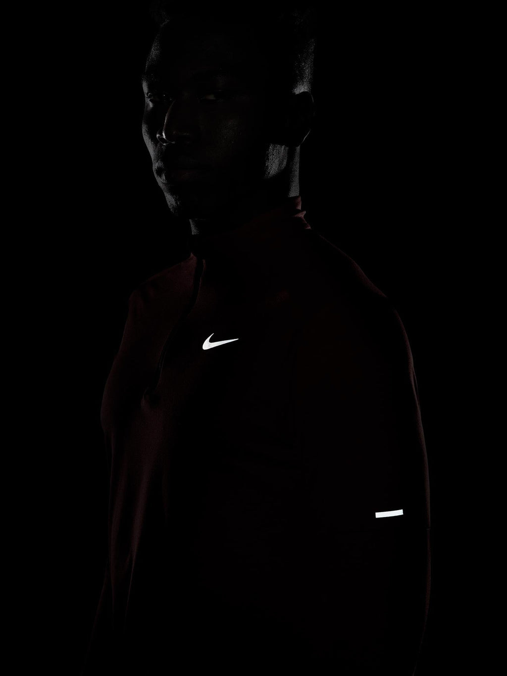NIKE Блуза M NK DF ELMNT TOP HZ