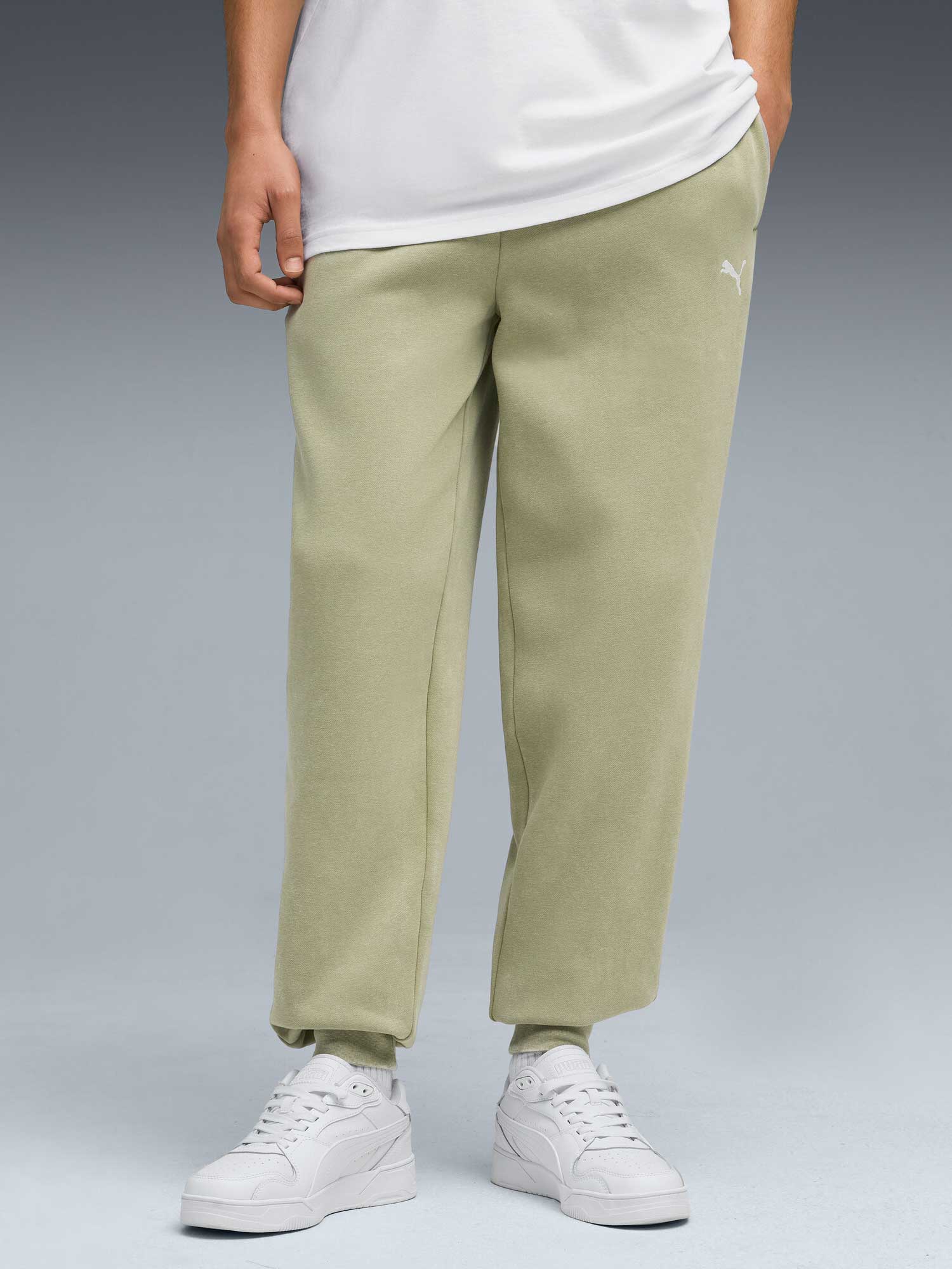 PUMA Спортно долнище ESS ELEVATED Relaxed Wash FL