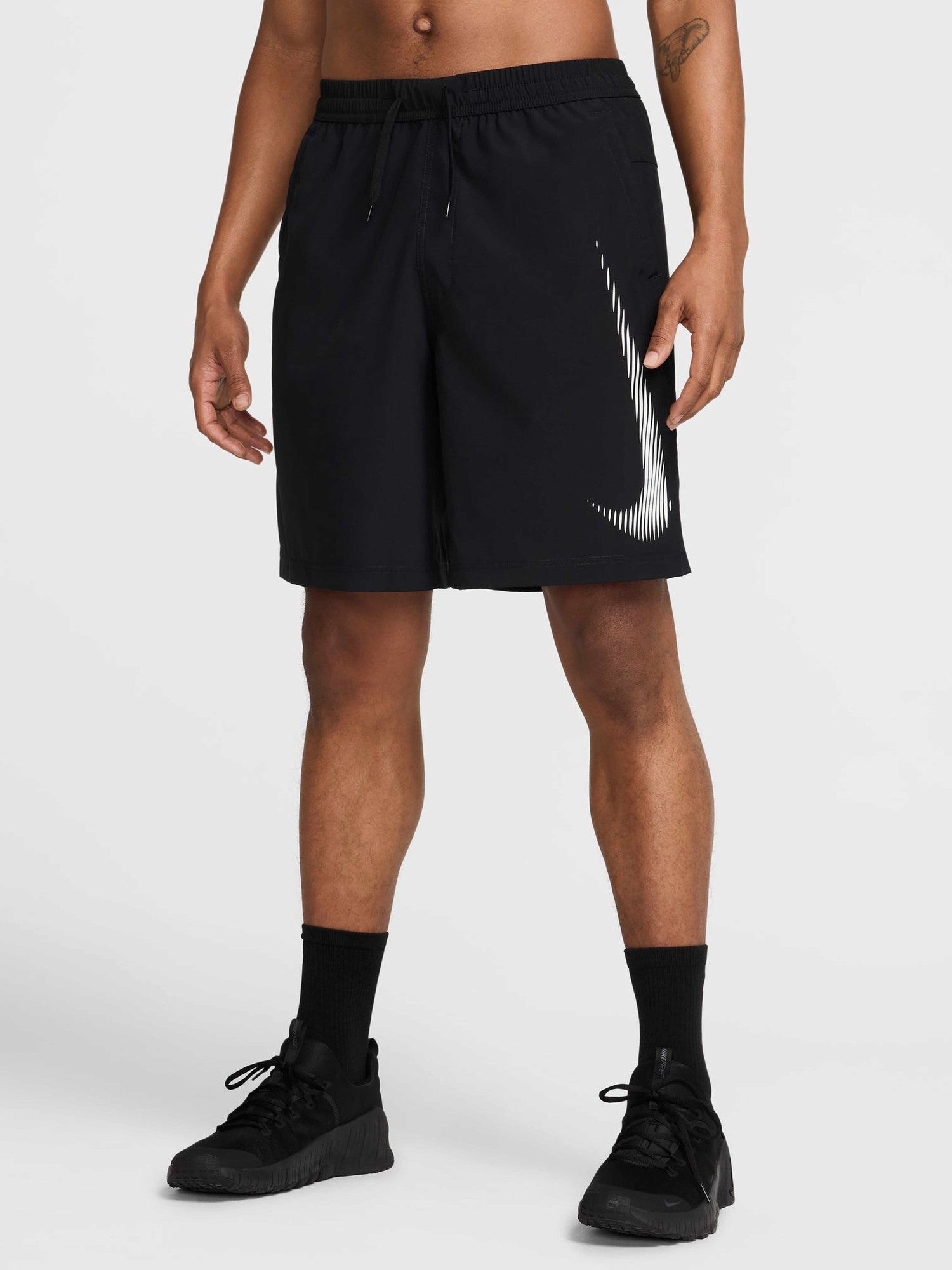 NIKE Къси панталони M NK DF FORM 9IN UL SHORT SWOO