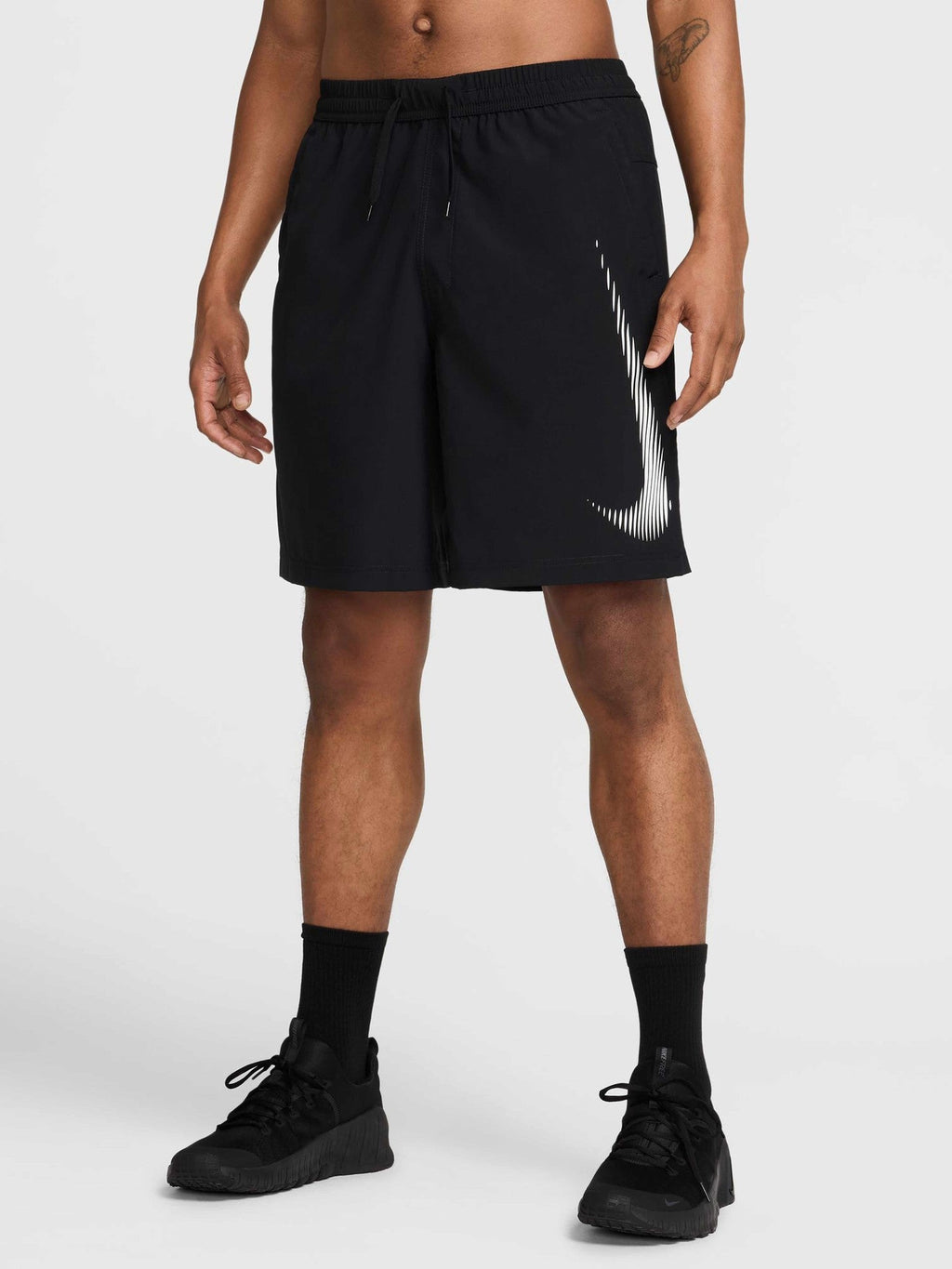 NIKE Къси панталони M NK DF FORM 9IN UL SHORT SWOO
