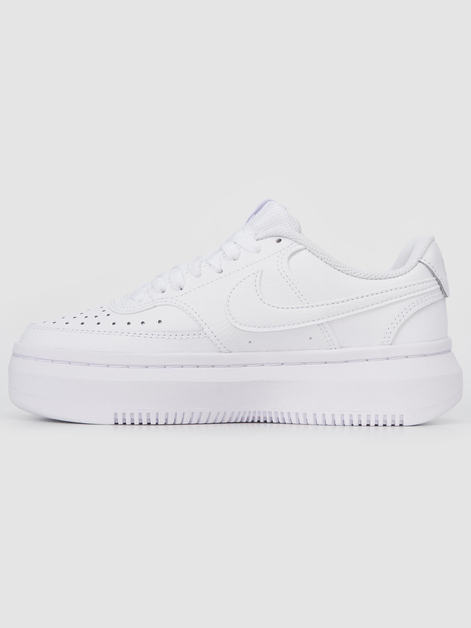 NIKE Обувки W COURT VISION ALTA LTR