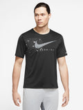 NIKE Тениска M NK DF UV MILER RUNDVN SS GFX