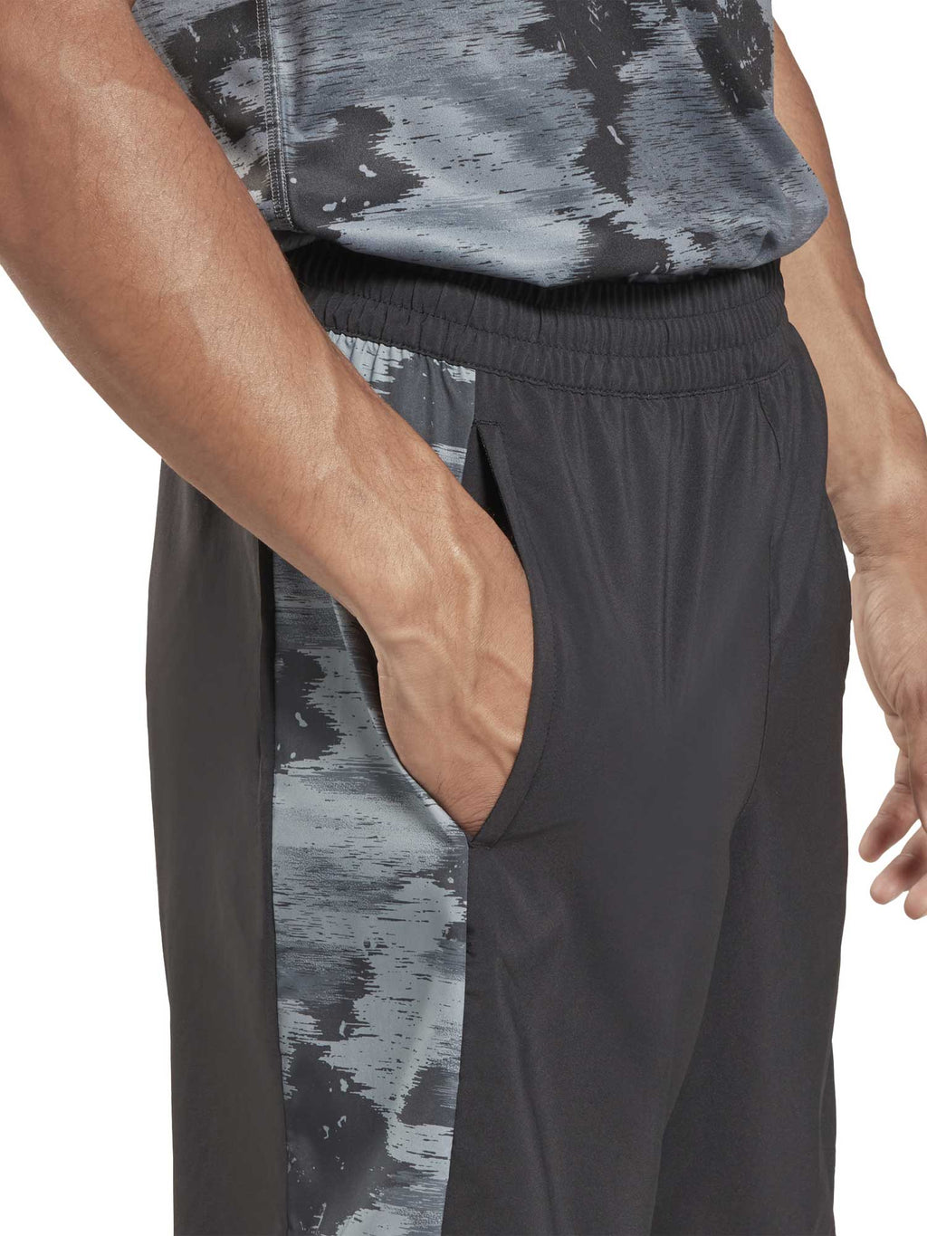 REEBOK Къси панталони Training Camo Woven