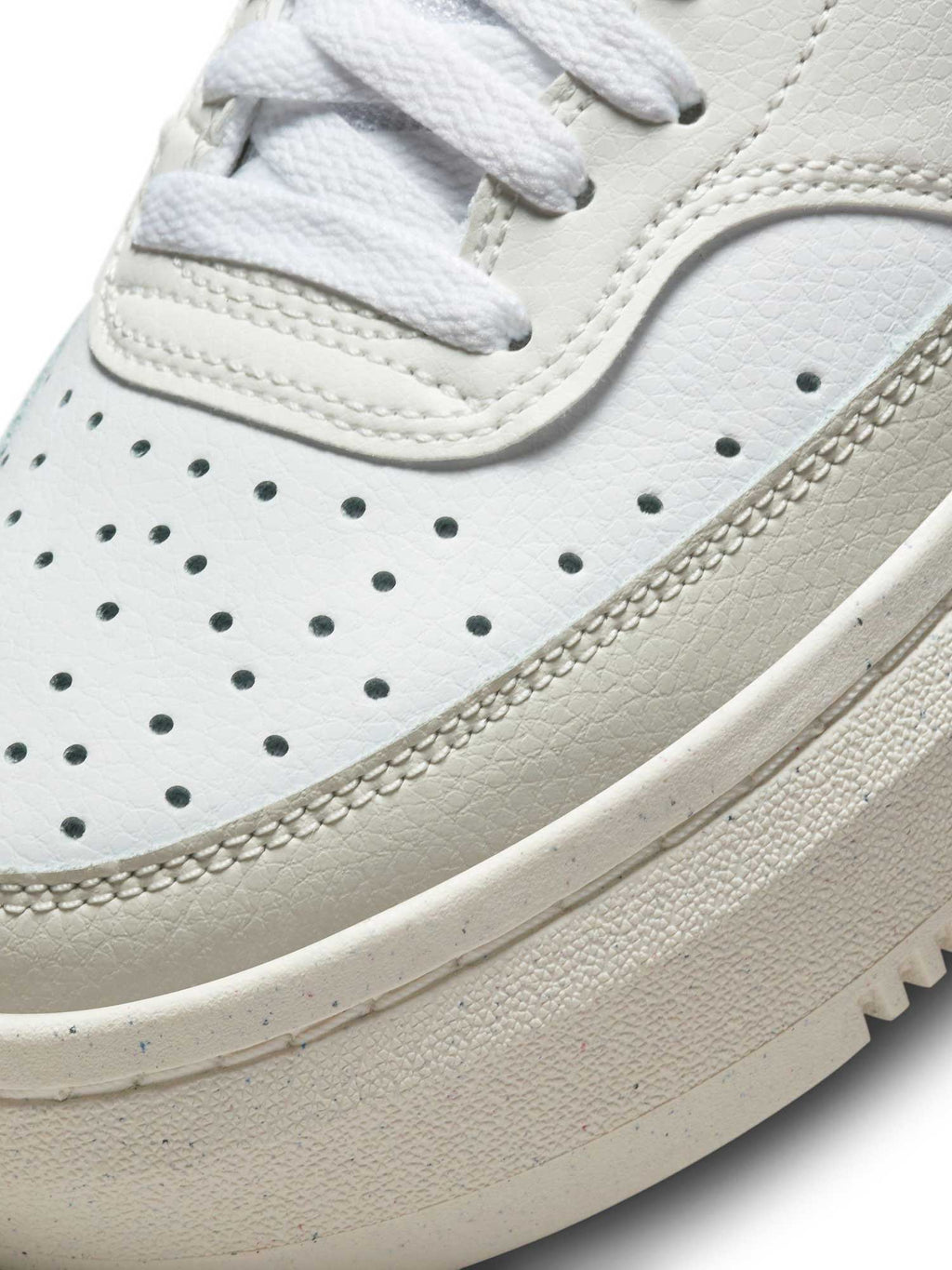 NIKE Обувки W COURT VISION ALTA
