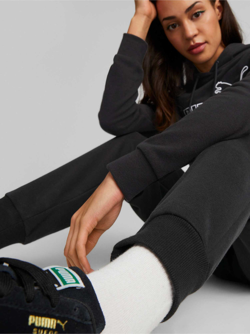 PUMA Спортно долнище ESS Elevated
