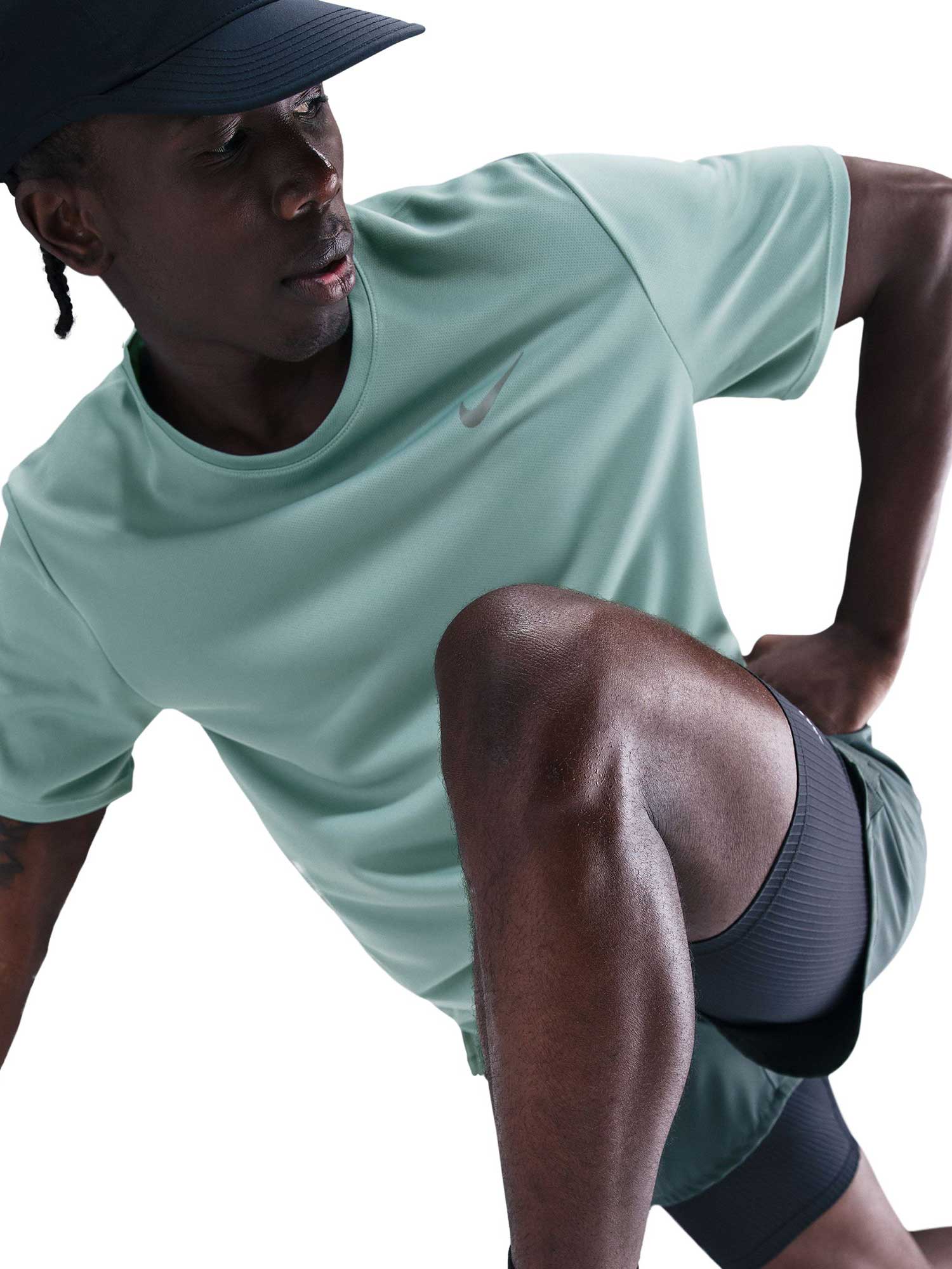 NIKE Тениска M NK DF UV MILER SS