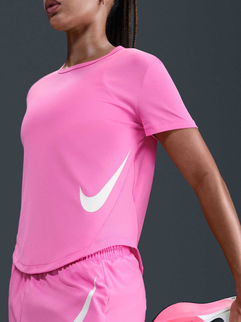 NIKE Тениска W NK TEMPO SWSH HBR DF SS TOP