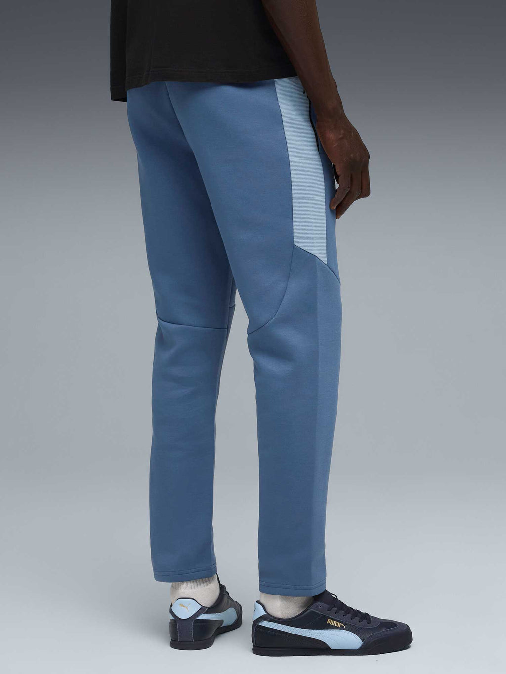 PUMA Спортно долнище EVOSTRIPE Pants DK