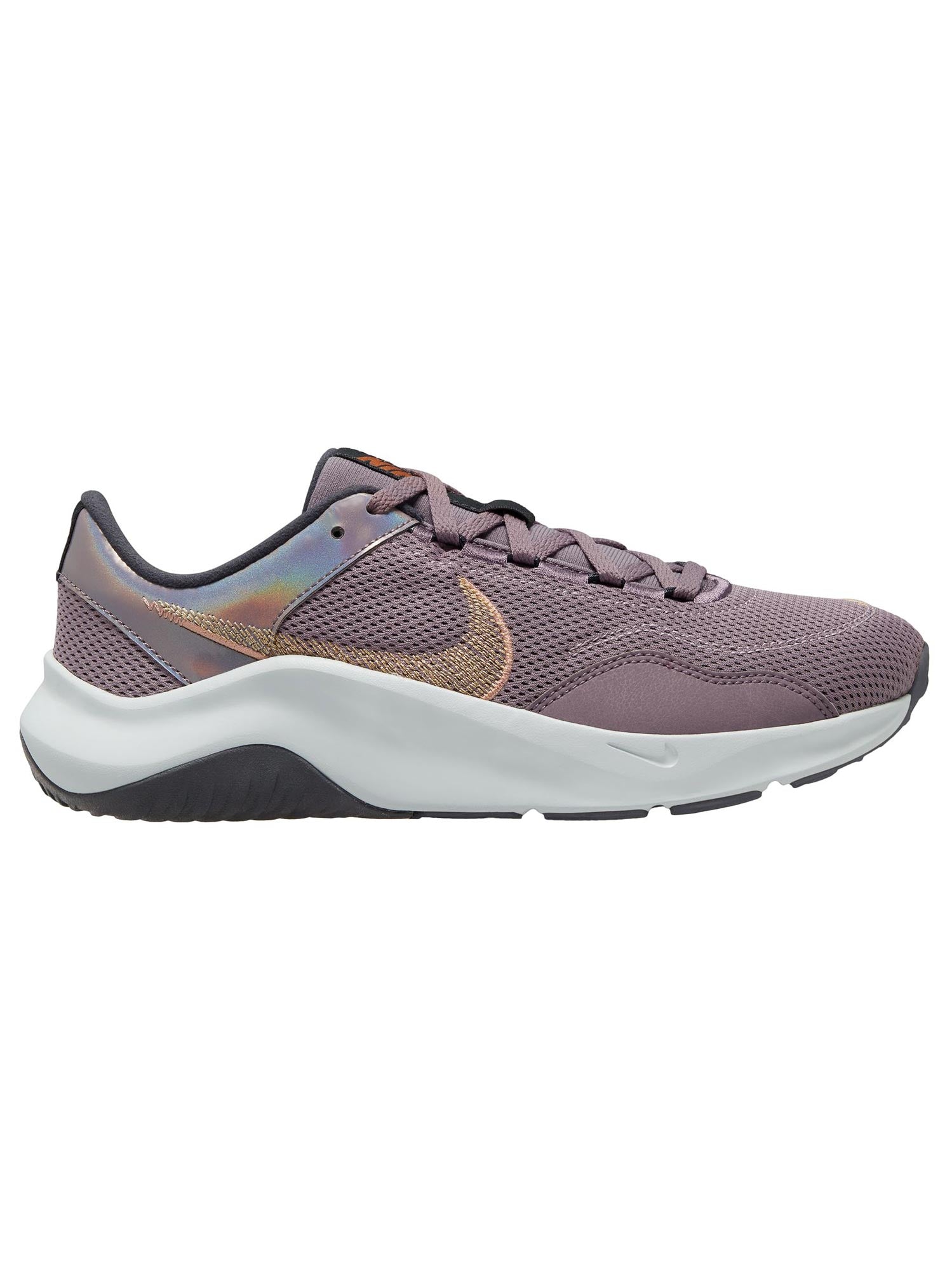 NIKE Обувки W LEGEND ESSENTIAL 3 NN P