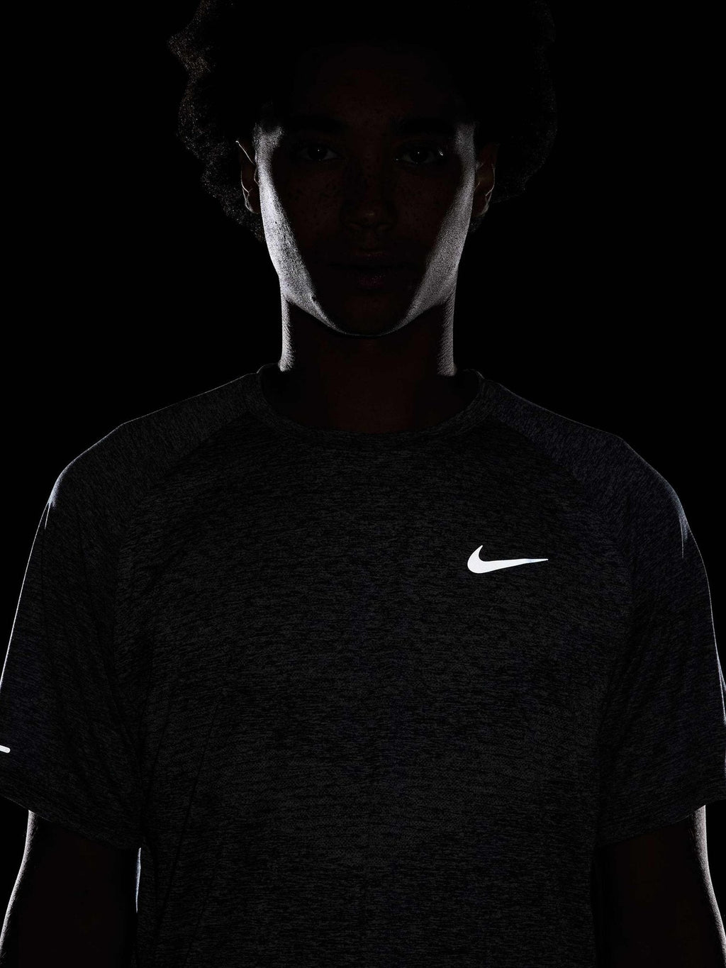 NIKE Тениска M NK DFADV STRIDE SS TOP