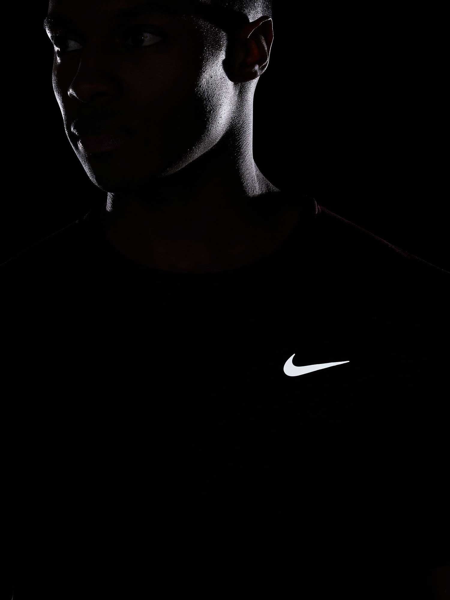 NIKE Тениска M NK DF UV MILER SS