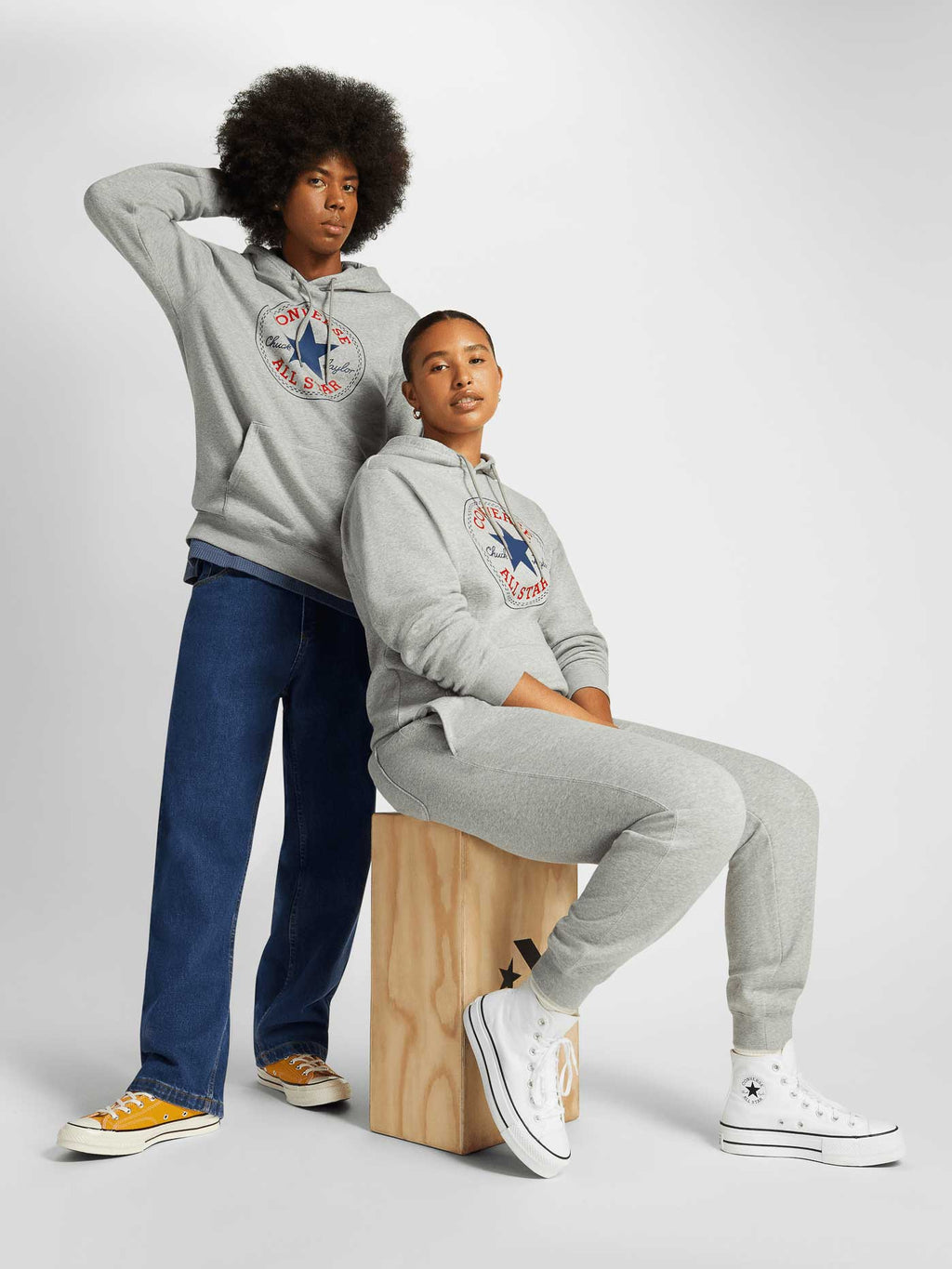 CONVERSE Суитшърт GO-TO ALL STAR PATCH