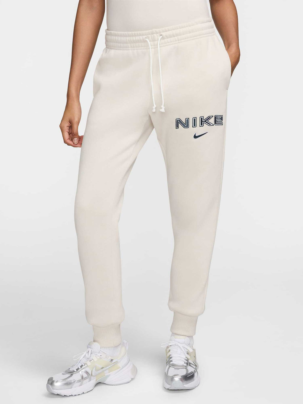 NIKE Спортно долнище W NSW PHNX FLC MR STD LOGO PNT