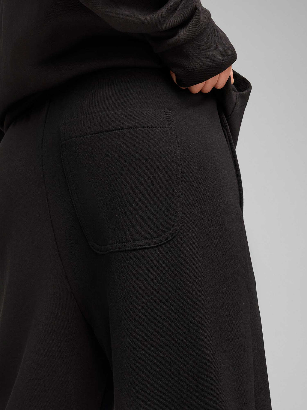 PUMA Спортно долнище HER High-Waist Sweatpants cl