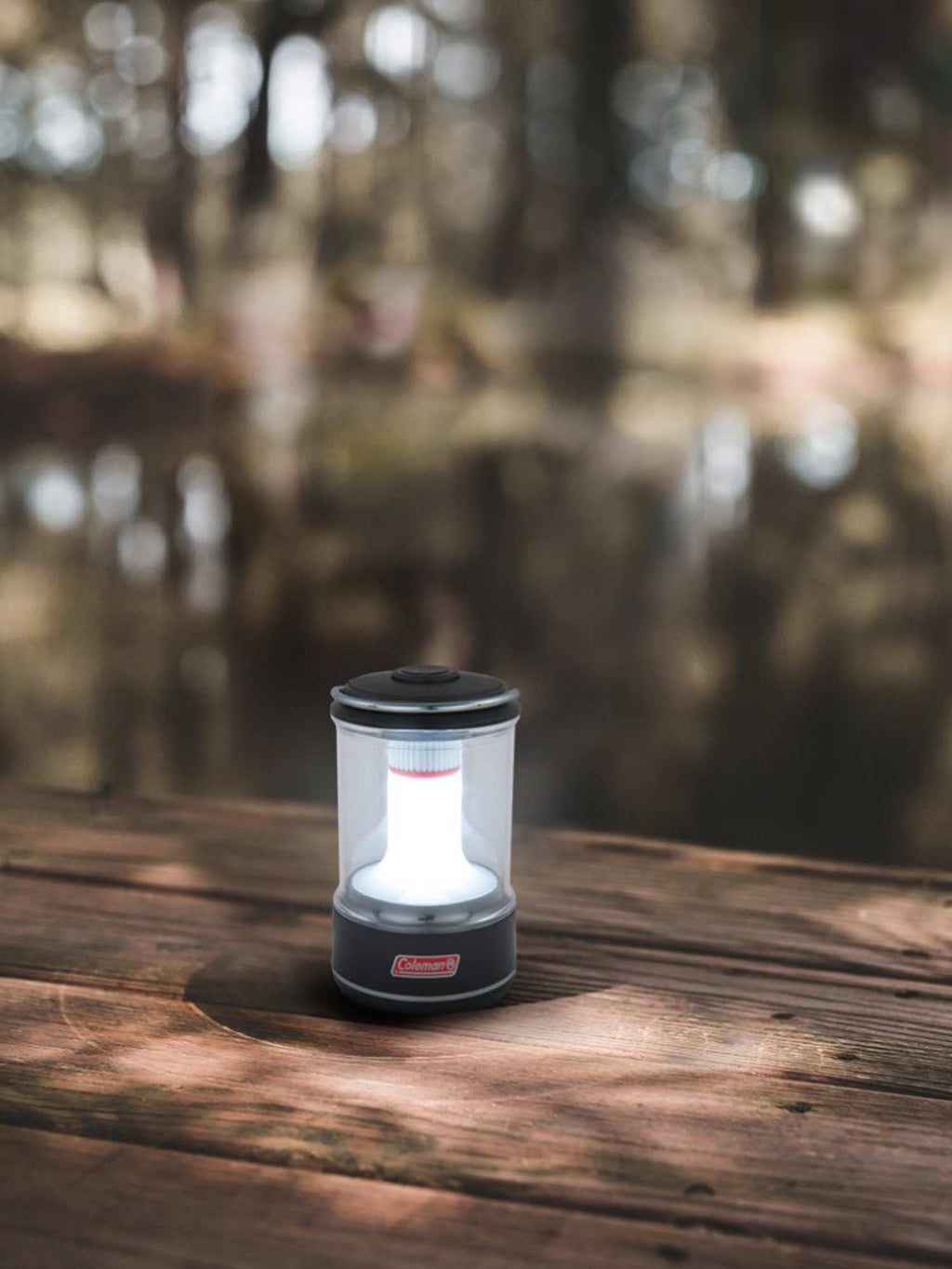 COLEMAN Фенер BatteryGuard 200L Mini