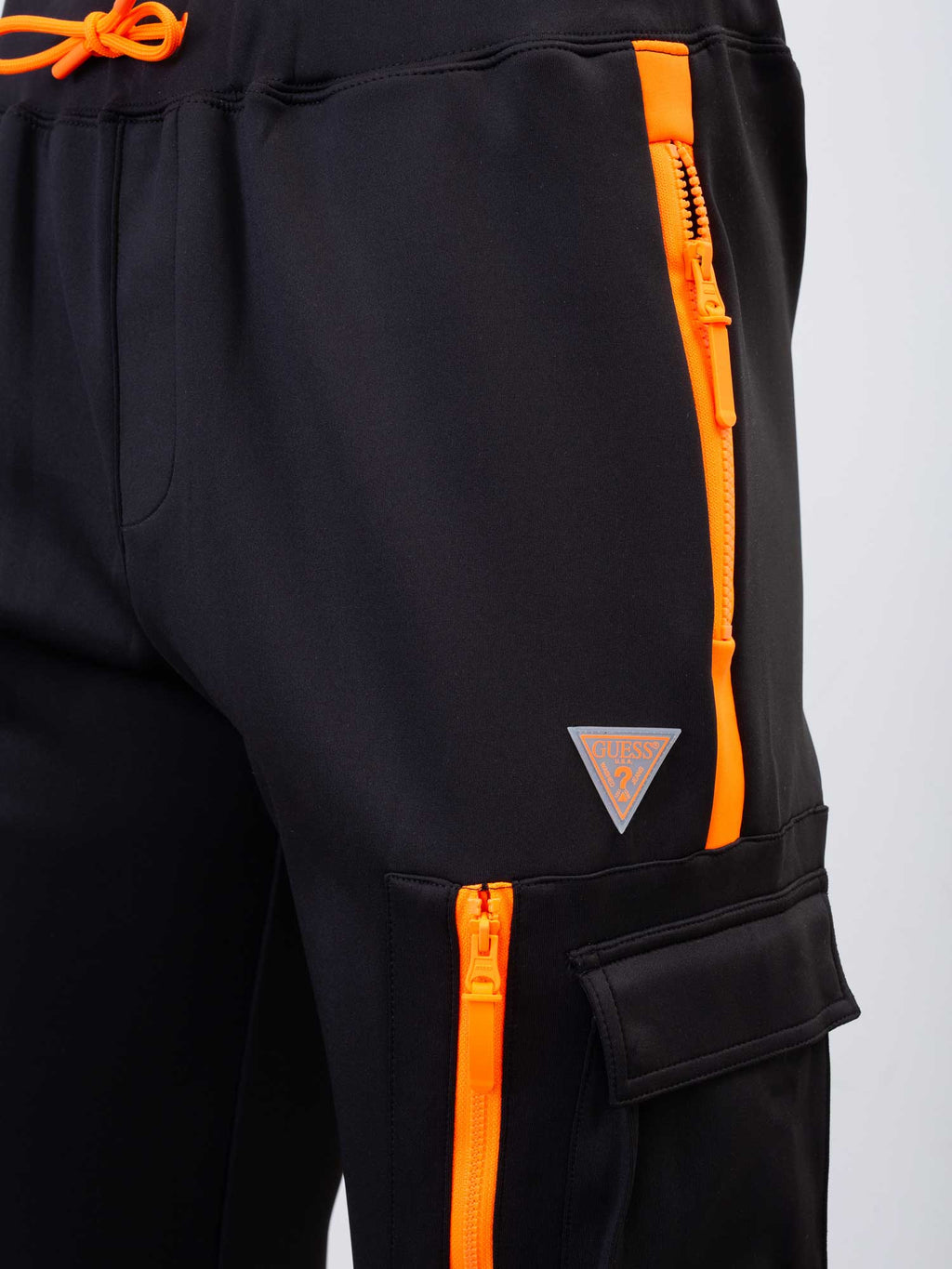 GUESS Спортно долнище DALACH CUFFED PANT