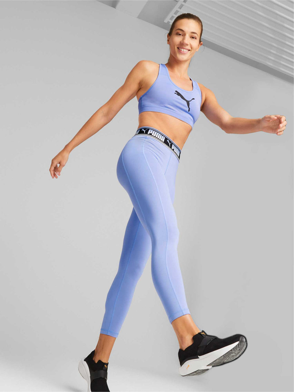 PUMA Спортен сутиен Mid Impact 4Keeps