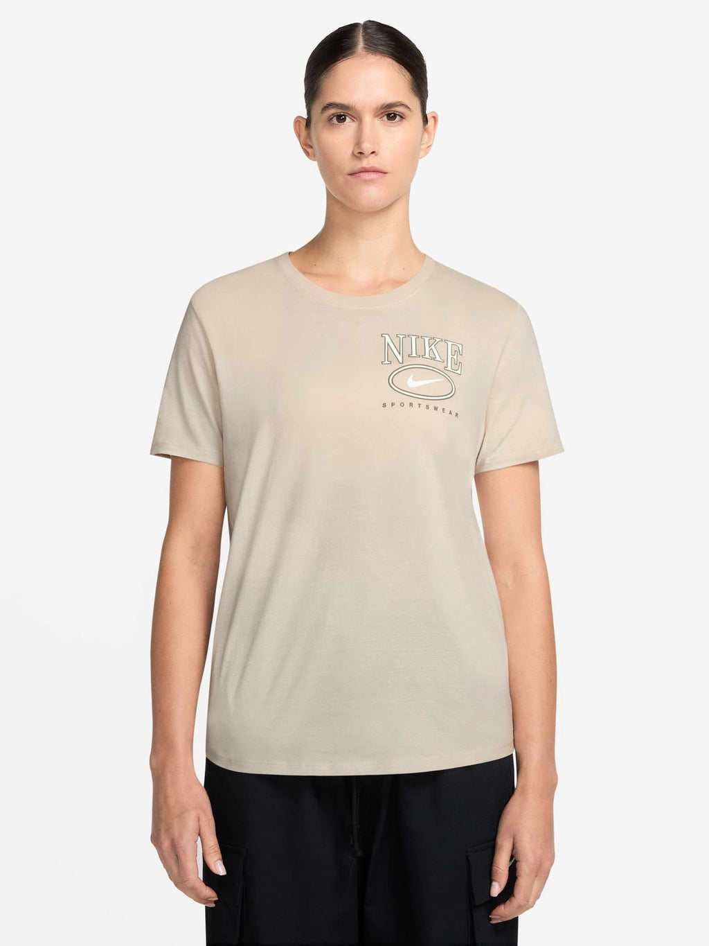 NIKE Тениска W NSW CLUB SS TEE CC