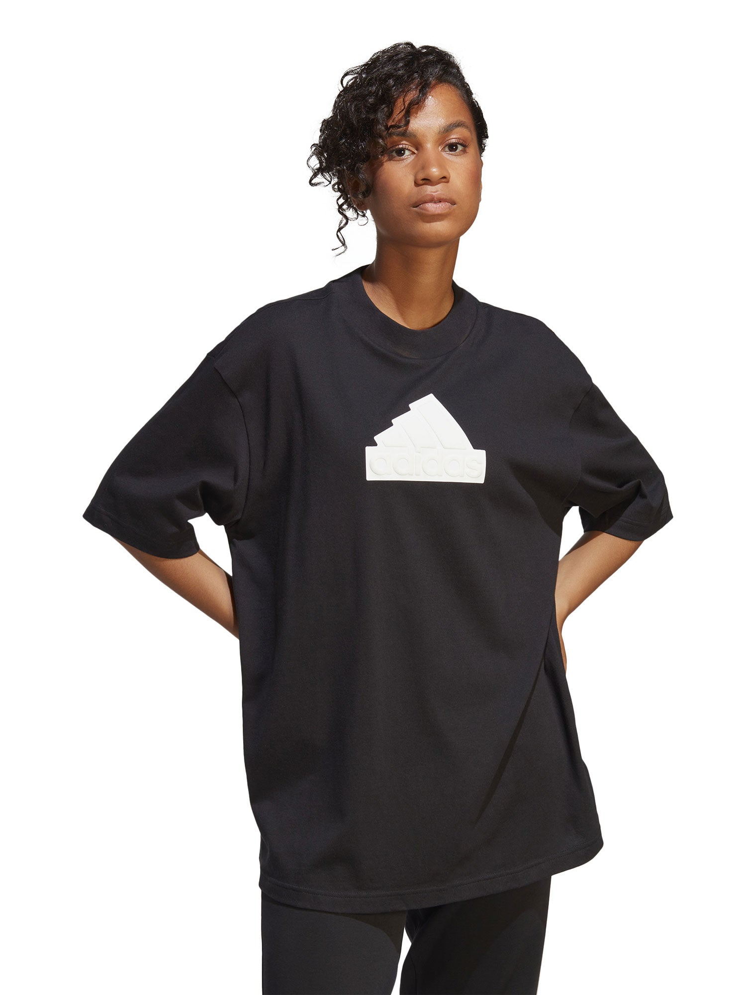 ADIDAS SPORTSWEAR Тениска Future Icons Badge of Sport Boyfriend