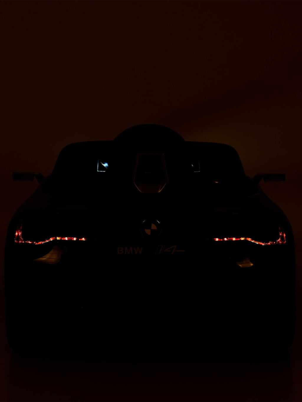 MONI Акумулаторна кола BMW i4