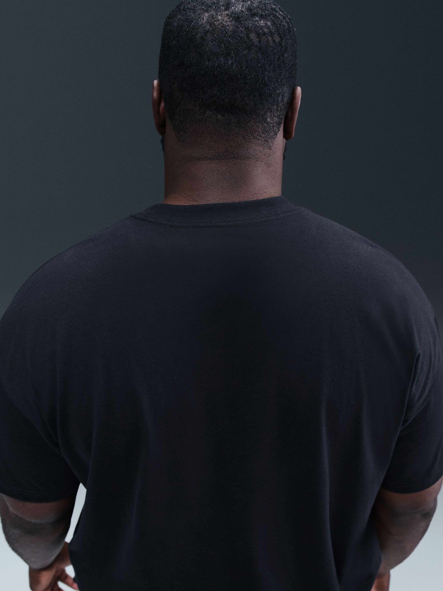 NIKE Тениска U NSW TEE M90 SNKR PTCH PKT 2