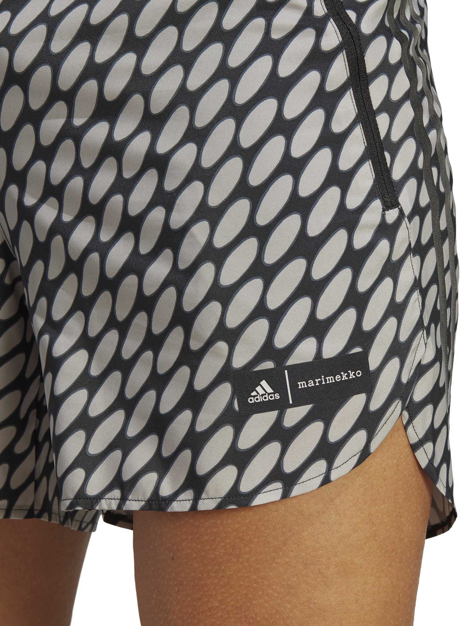 ADIDAS PERFORMANCE Къси панталони x Marimekko Run Icons 3-Stripes