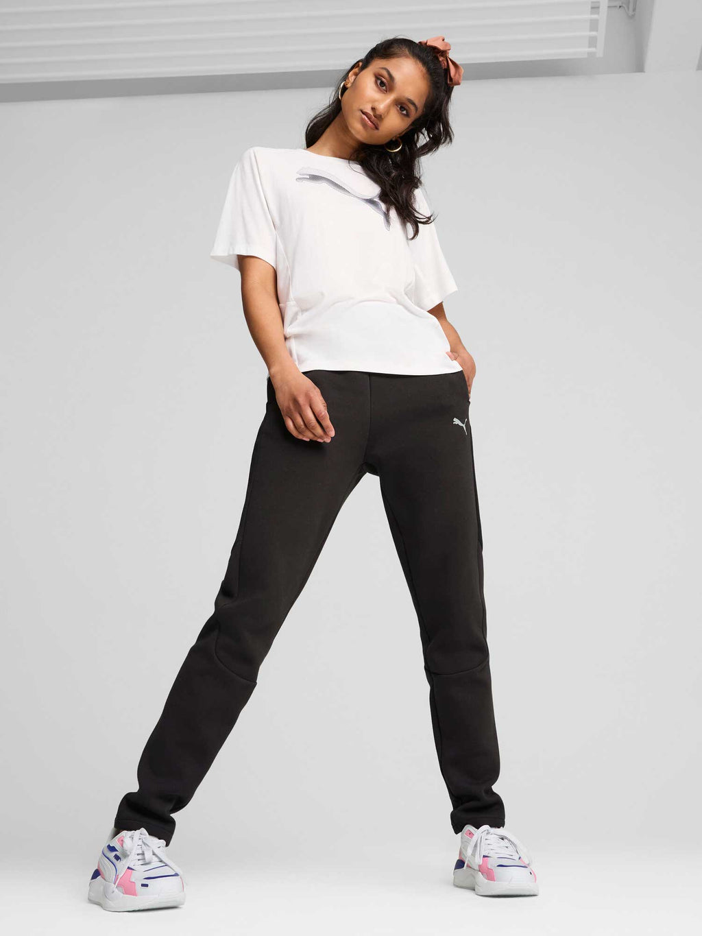PUMA Спортно долнище EVOSTRIPE Pants op