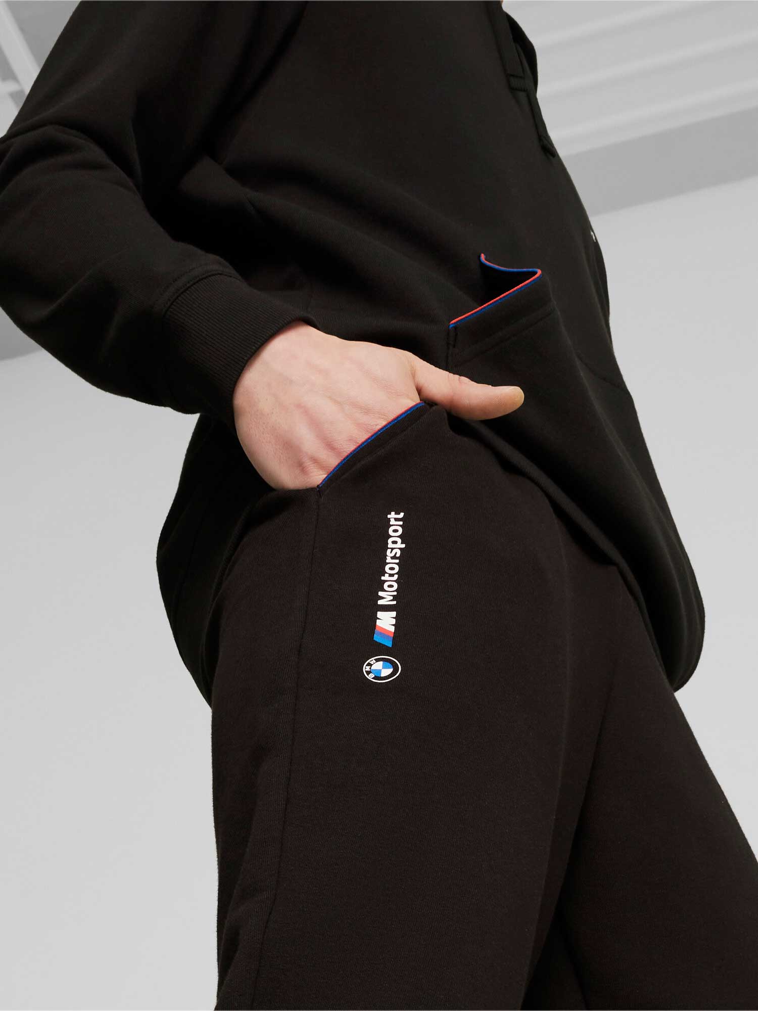 PUMA Спортно долнище BMW MMS ESS PANTS FT