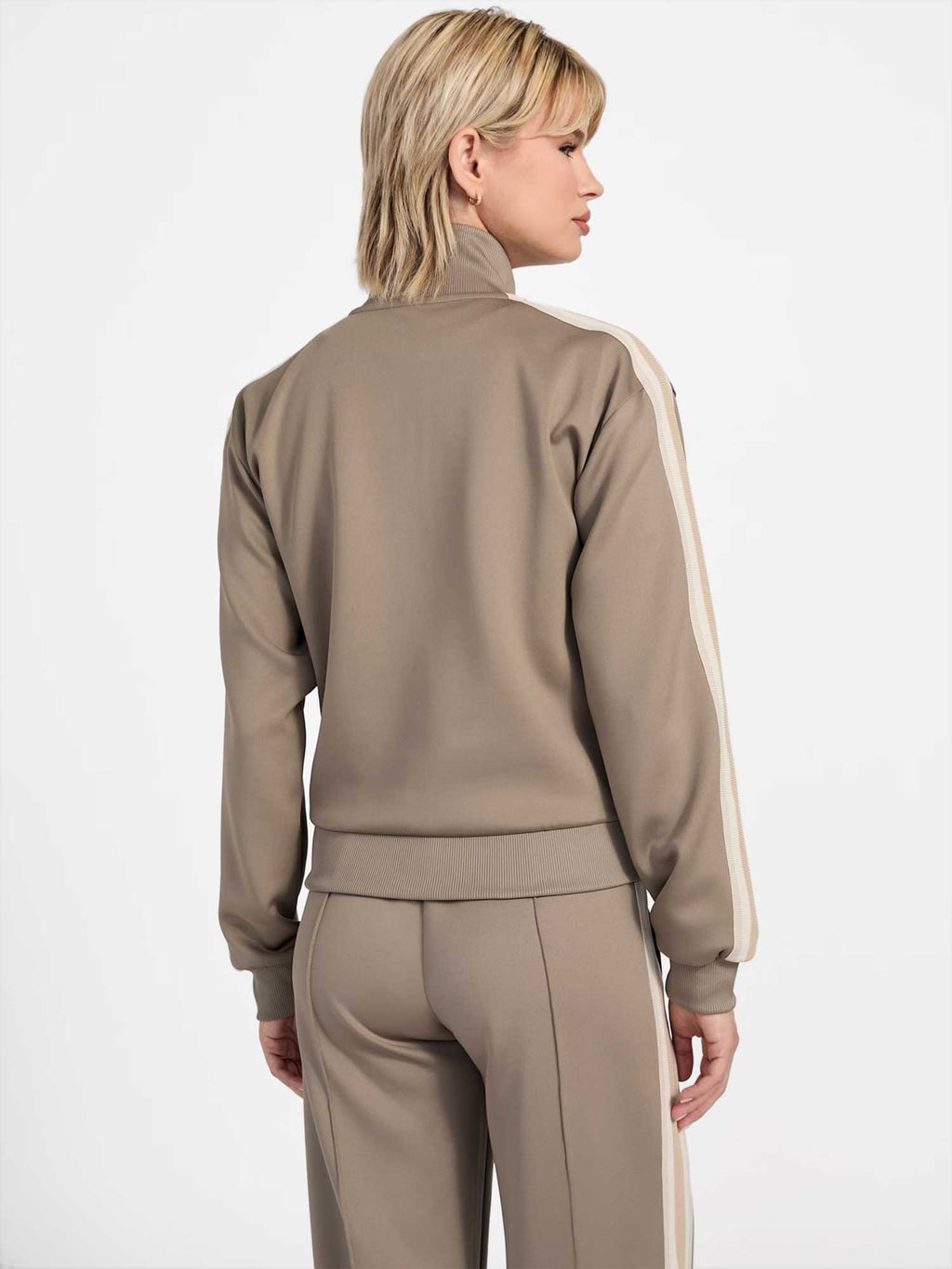GUESS Спортно горнище YARROW FULL ZIP SWEA