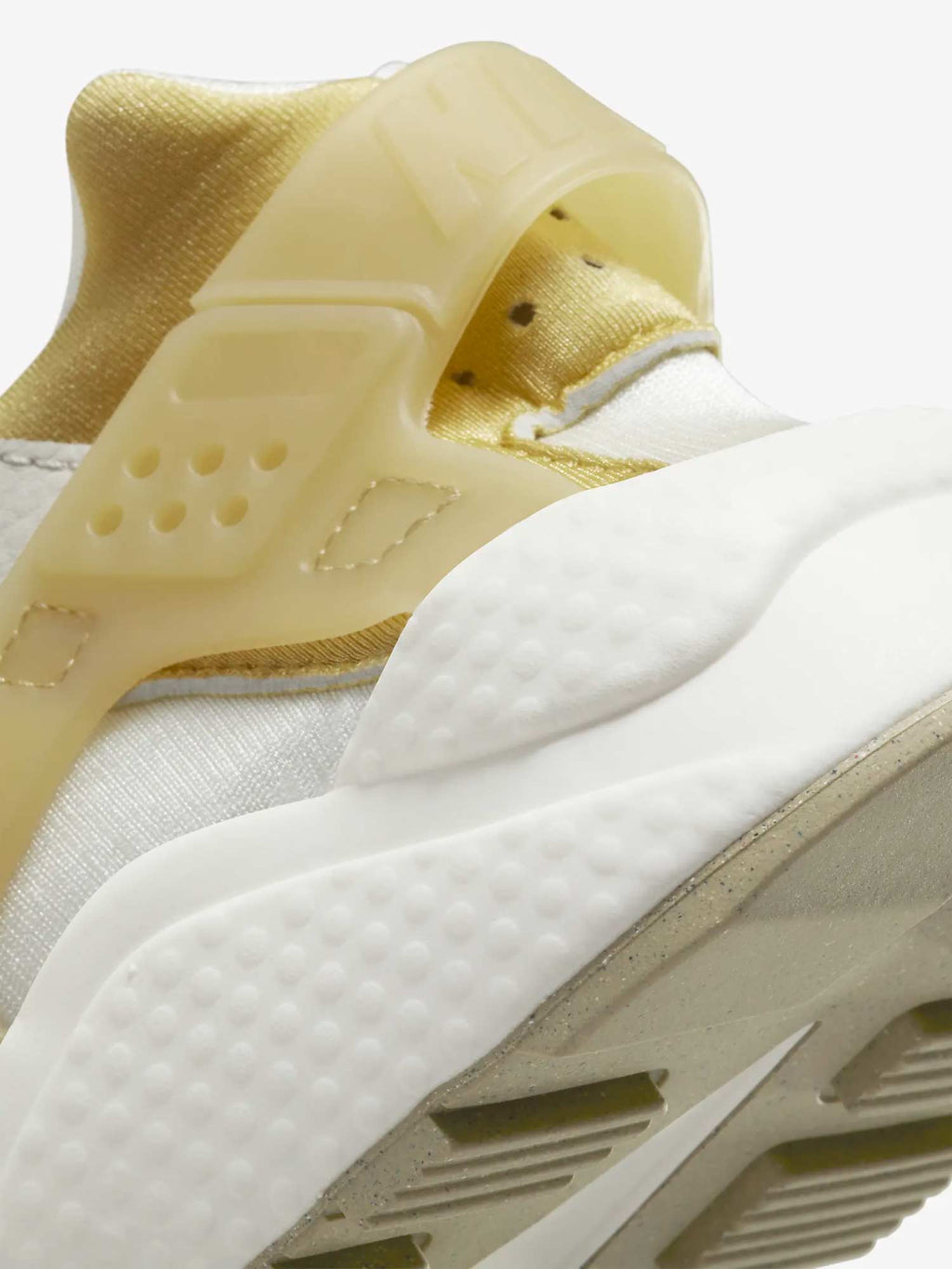 NIKE Обувки WMNS AIR HUARACHE