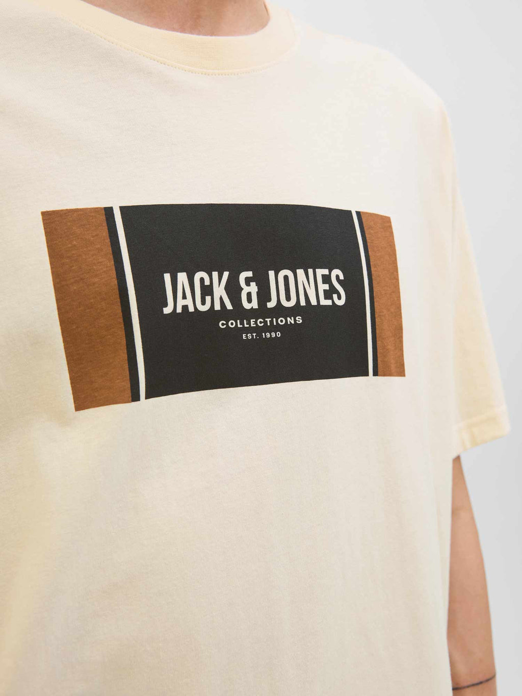 JACK & JONES Тениска JJHAYATO TEE SS CREW NECK BTS LN