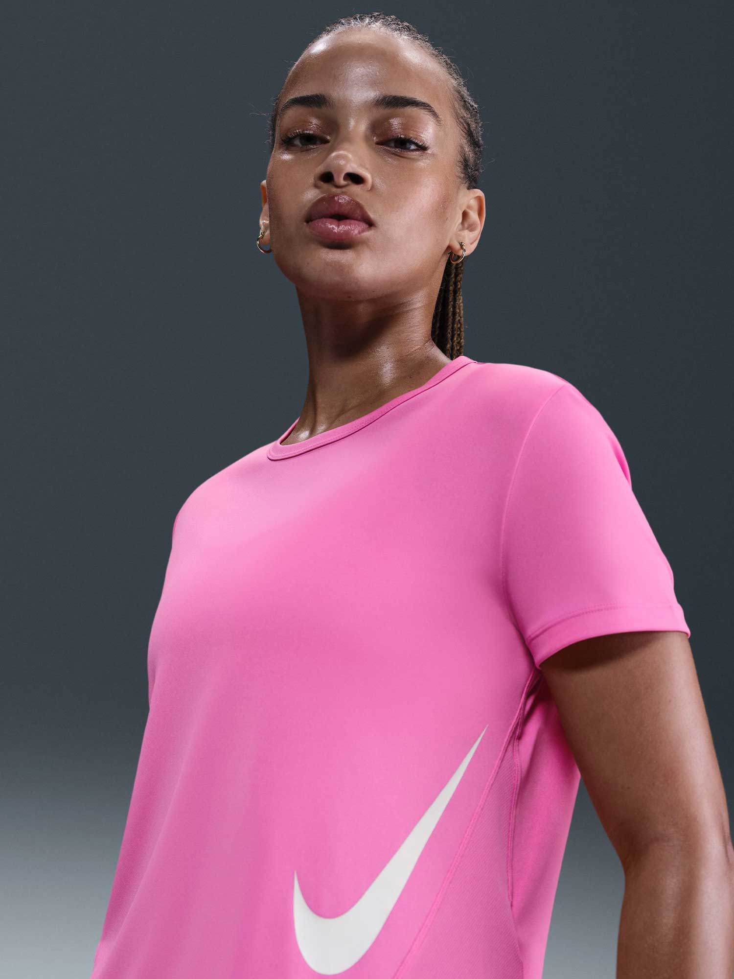 NIKE Тениска W NK TEMPO SWSH HBR DF SS TOP