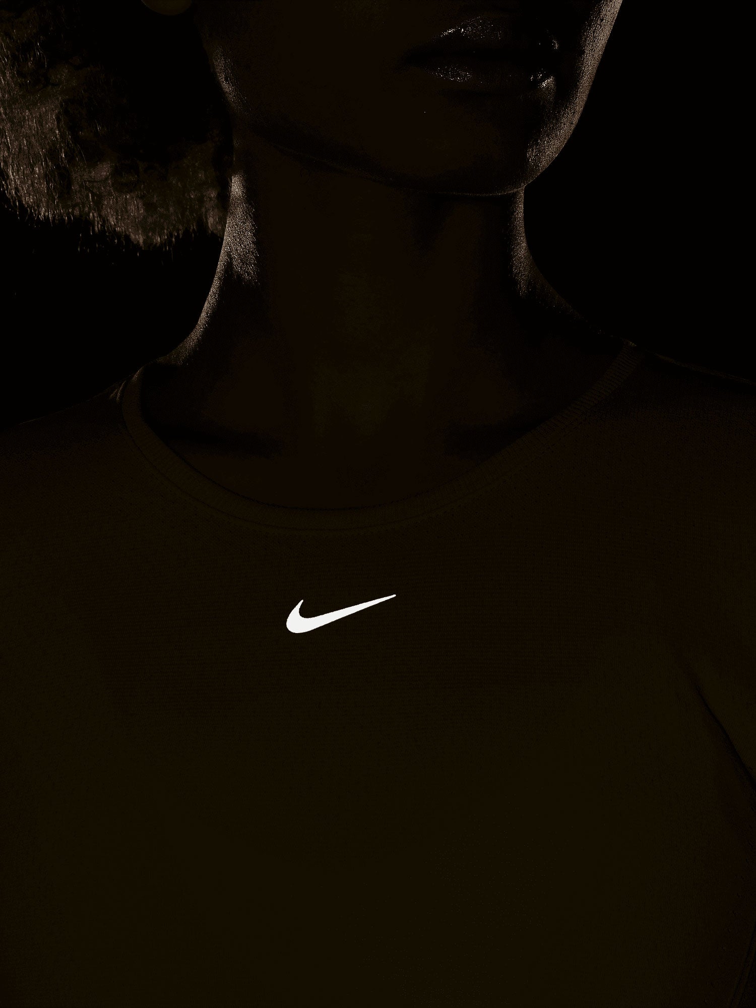 NIKE Тениска W NK DFADV AURA SLIM SS TOP