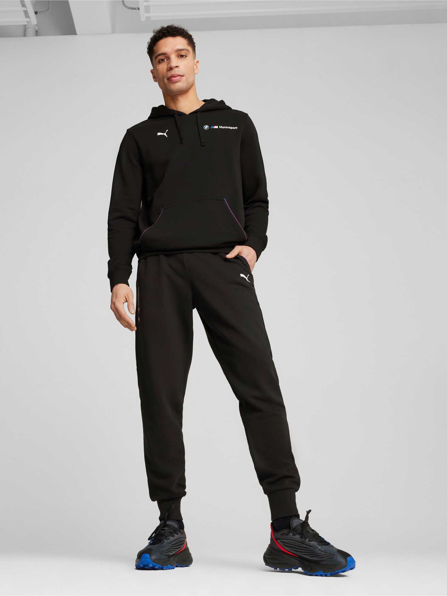 PUMA Спортно долнище BMW MMS ESS PANTS FT