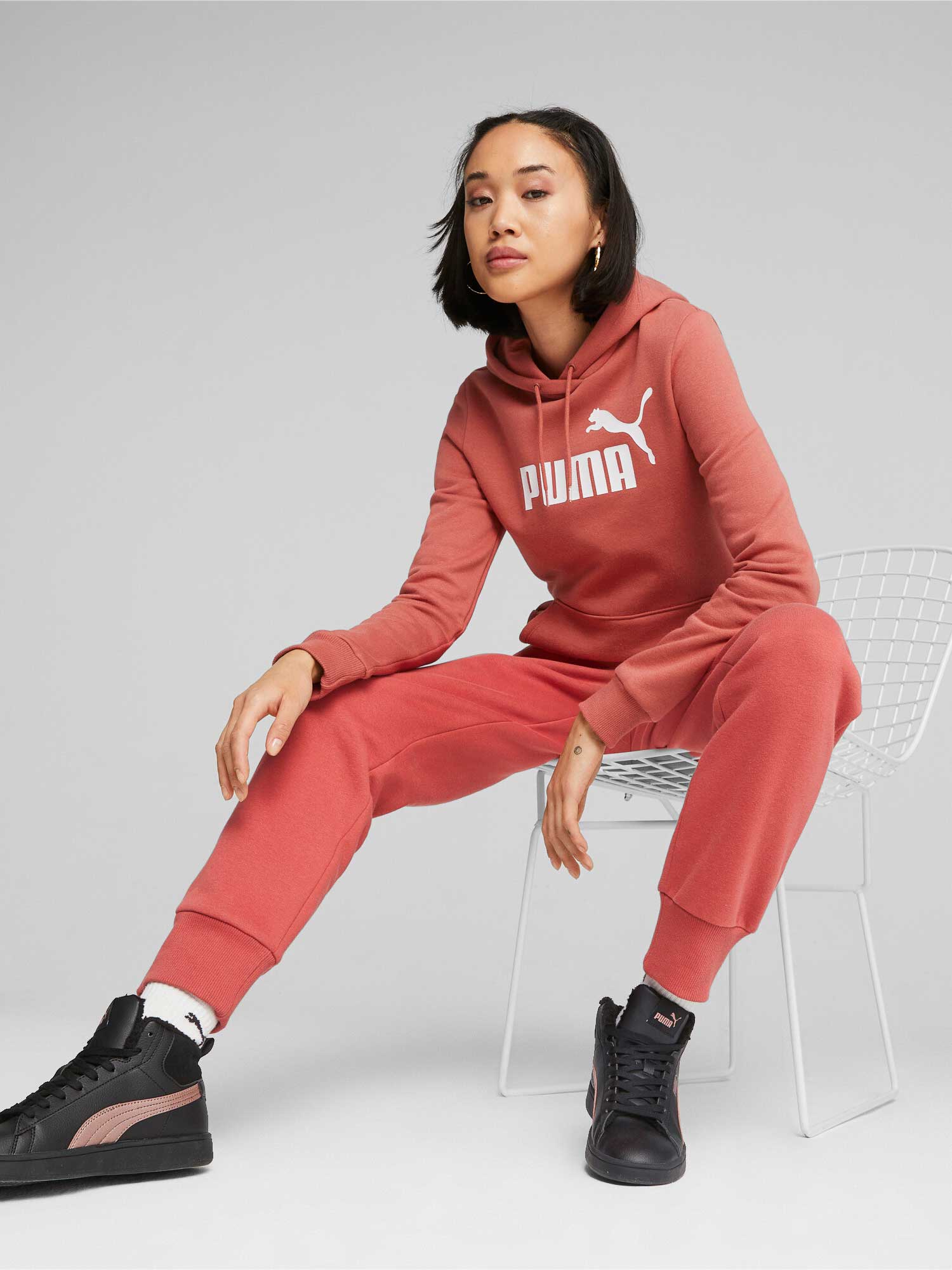 PUMA Спортно долнище ESS Sweatpants FL cl (s)