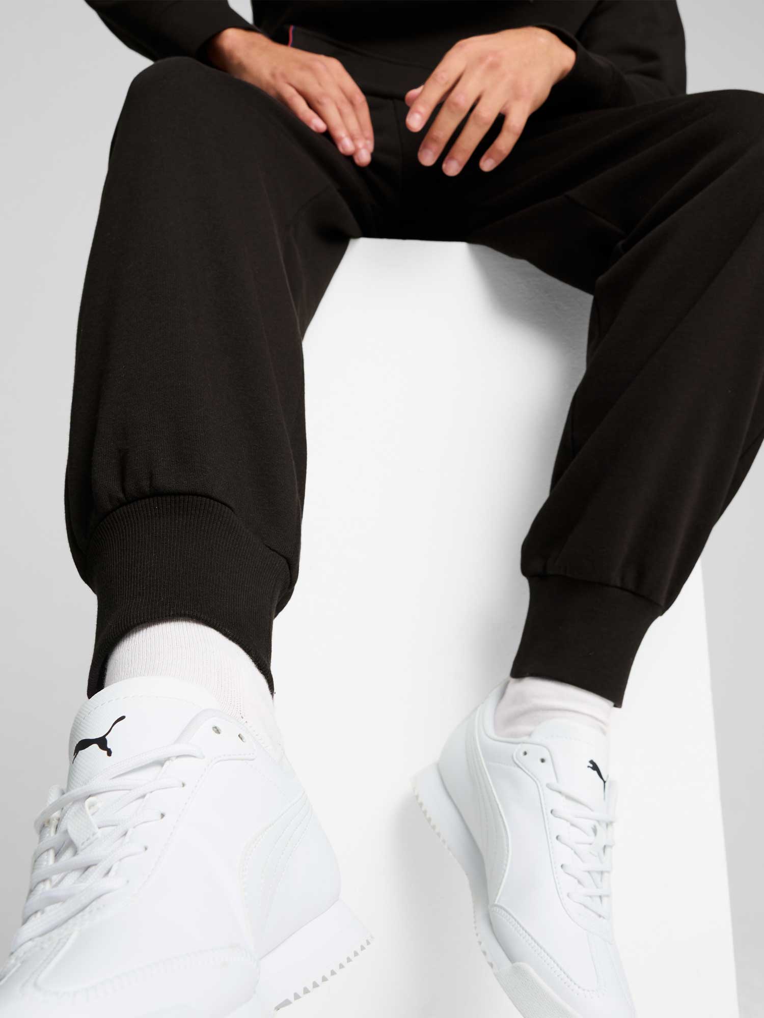 PUMA Спортно долнище BMW MMS ESS+ PANTS FLEECE