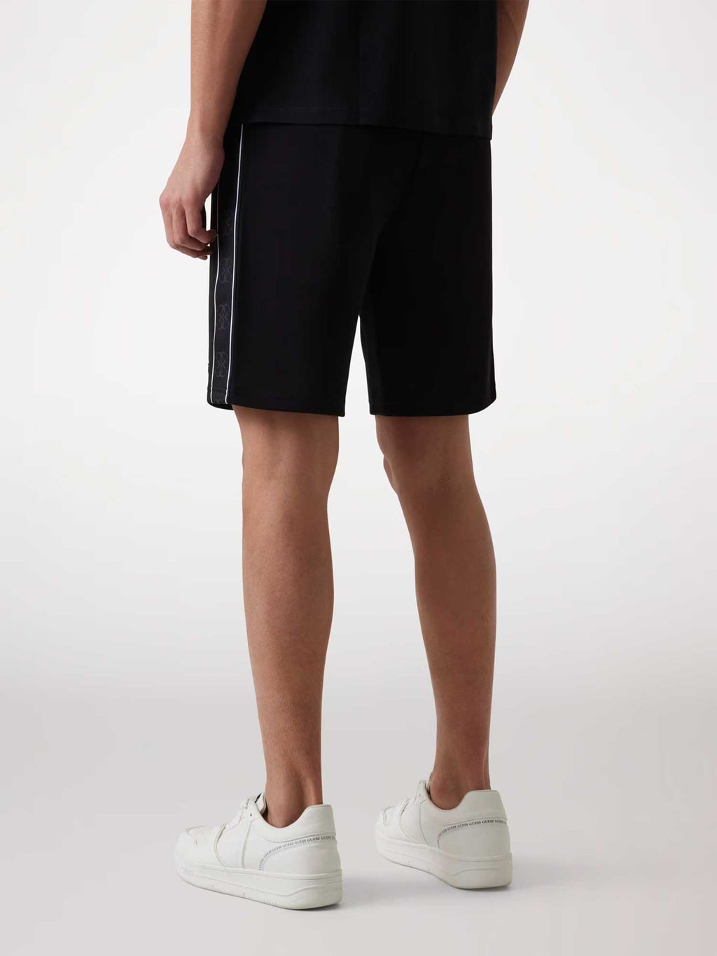 GUESS Къси панталони MICKEY SHORT