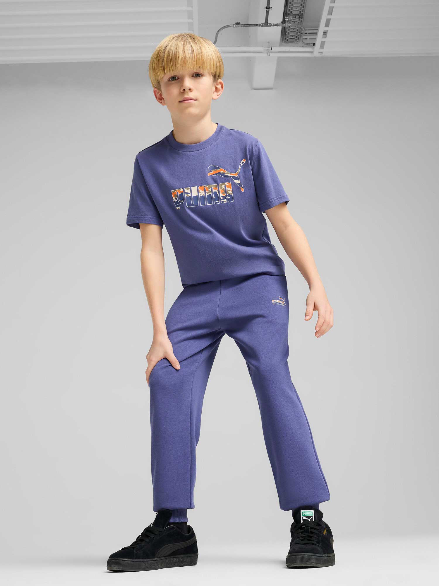 PUMA Спортно долнище ESS CAMO Sweatpants TR B