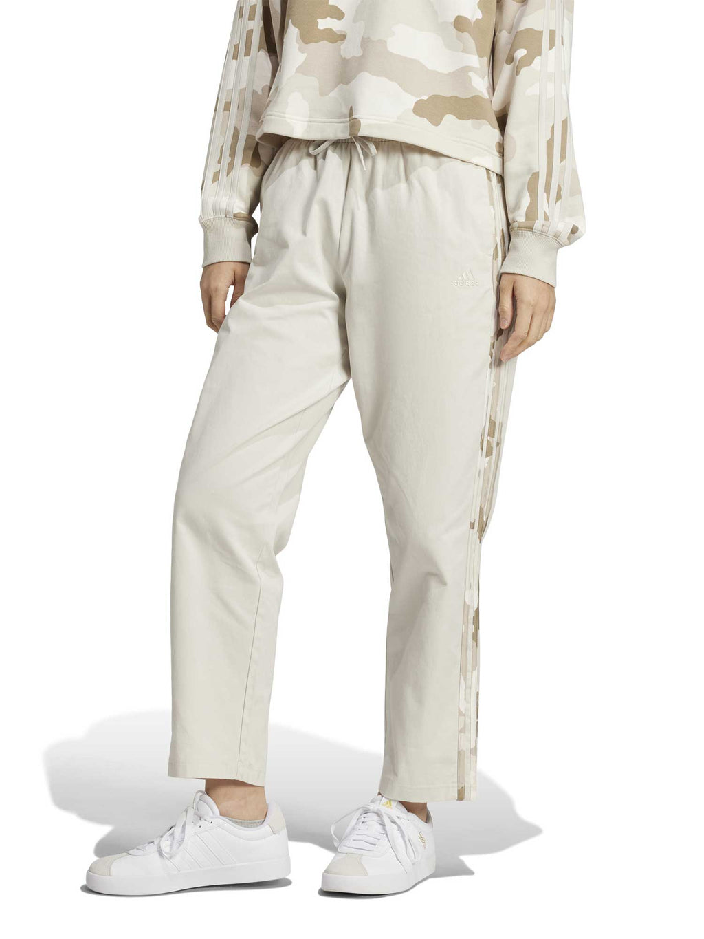 ADIDAS SPORTSWEAR Спортно долнище ESSENTIALS CAMO PRINTED 3 STRIPES
