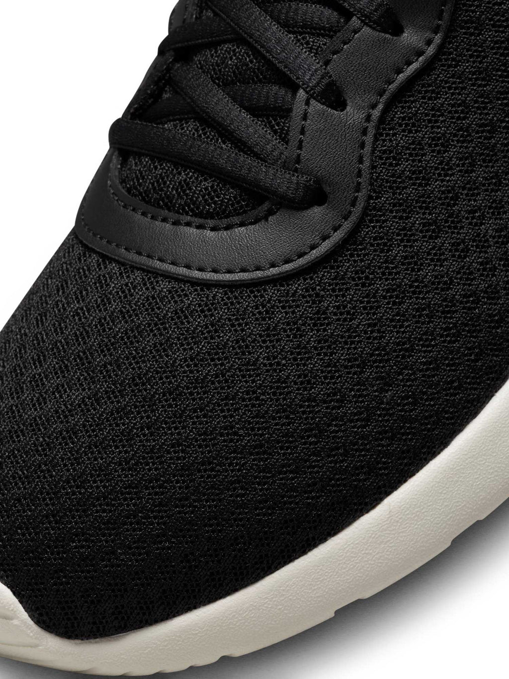 NIKE Обувки WMNS TANJUN FLYEASE
